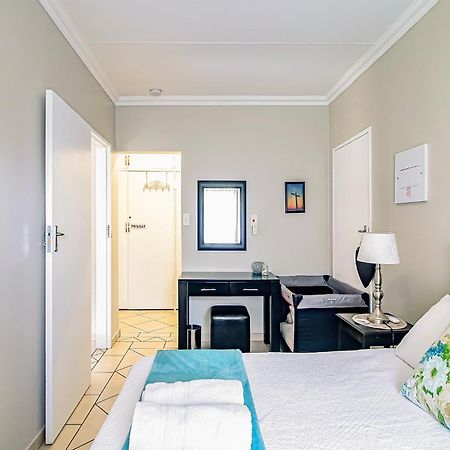 Leozet Self Catering Apartment بريتوريا المظهر الخارجي الصورة